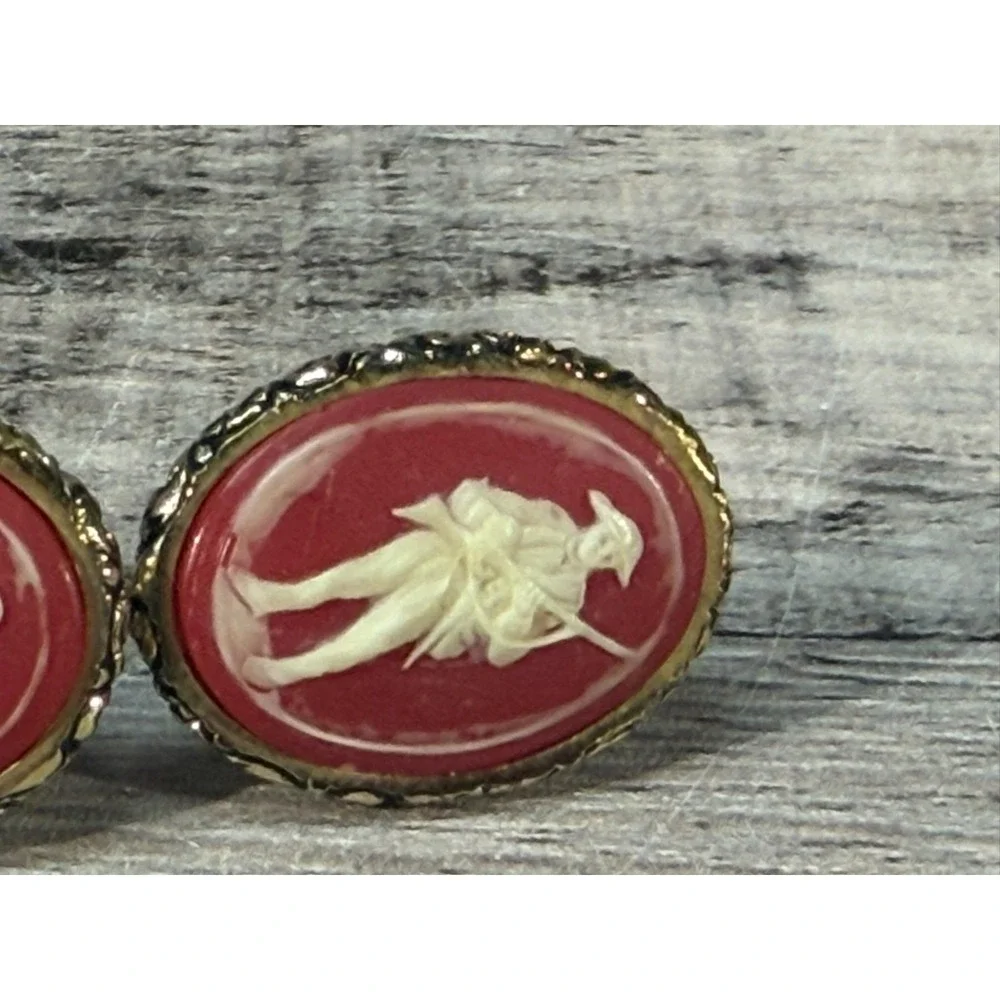 Revolutionary War Soldier Cameo Brooch Cufflinks Set of 2‎
